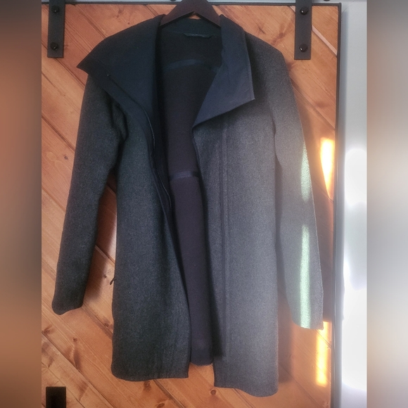 Arc'teryx Elda tech wool coat - Picture 8 of 8